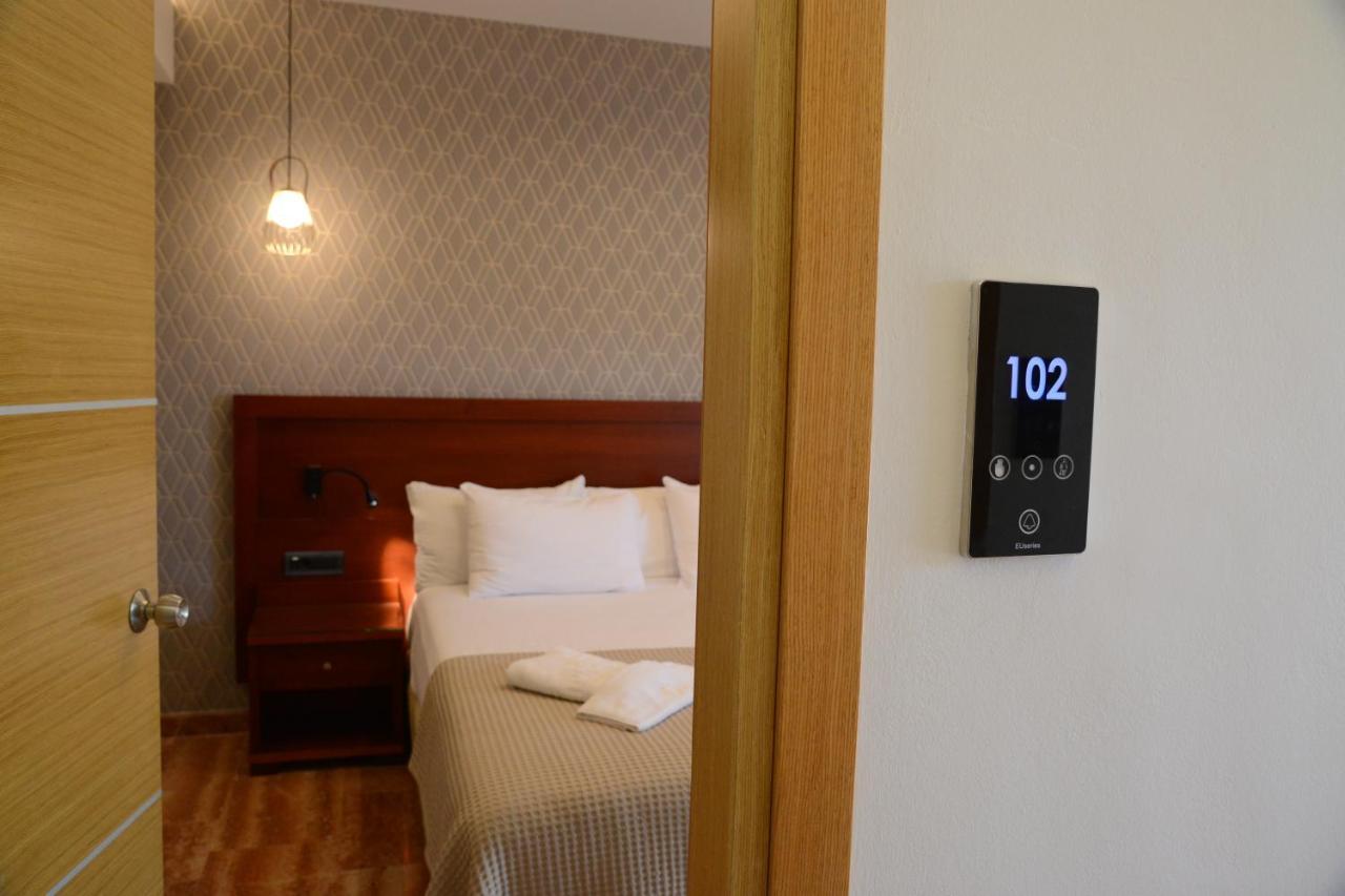 Viaros Hotel Apartments Tolo Bagian luar foto