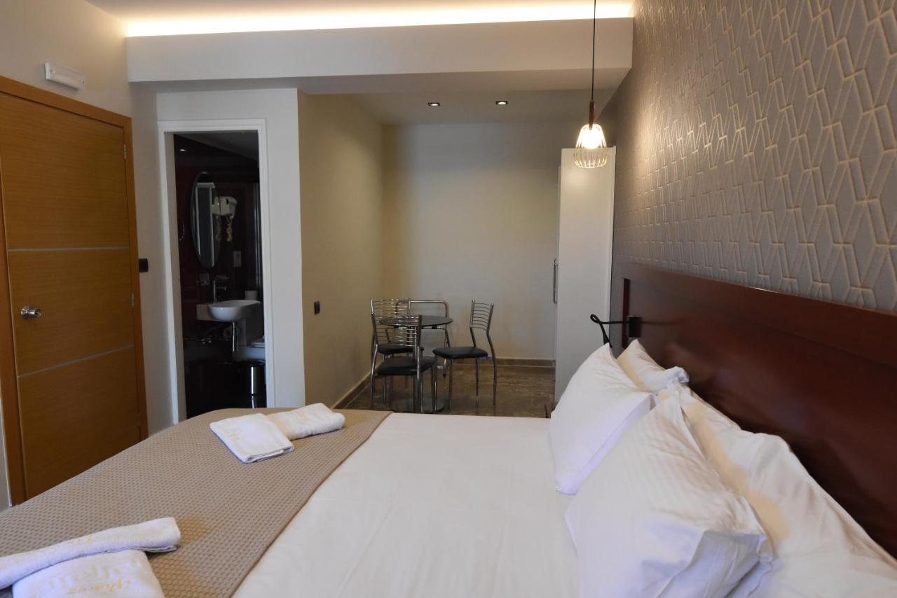 Viaros Hotel Apartments Tolo Bagian luar foto