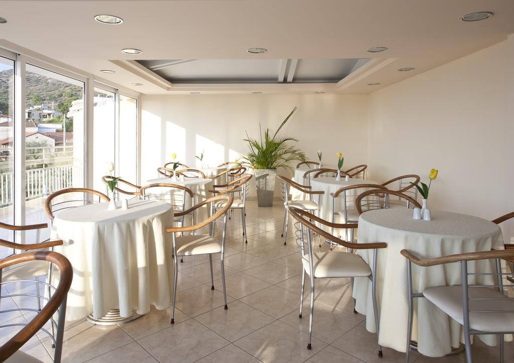 Viaros Hotel Apartments Tolo Bagian luar foto